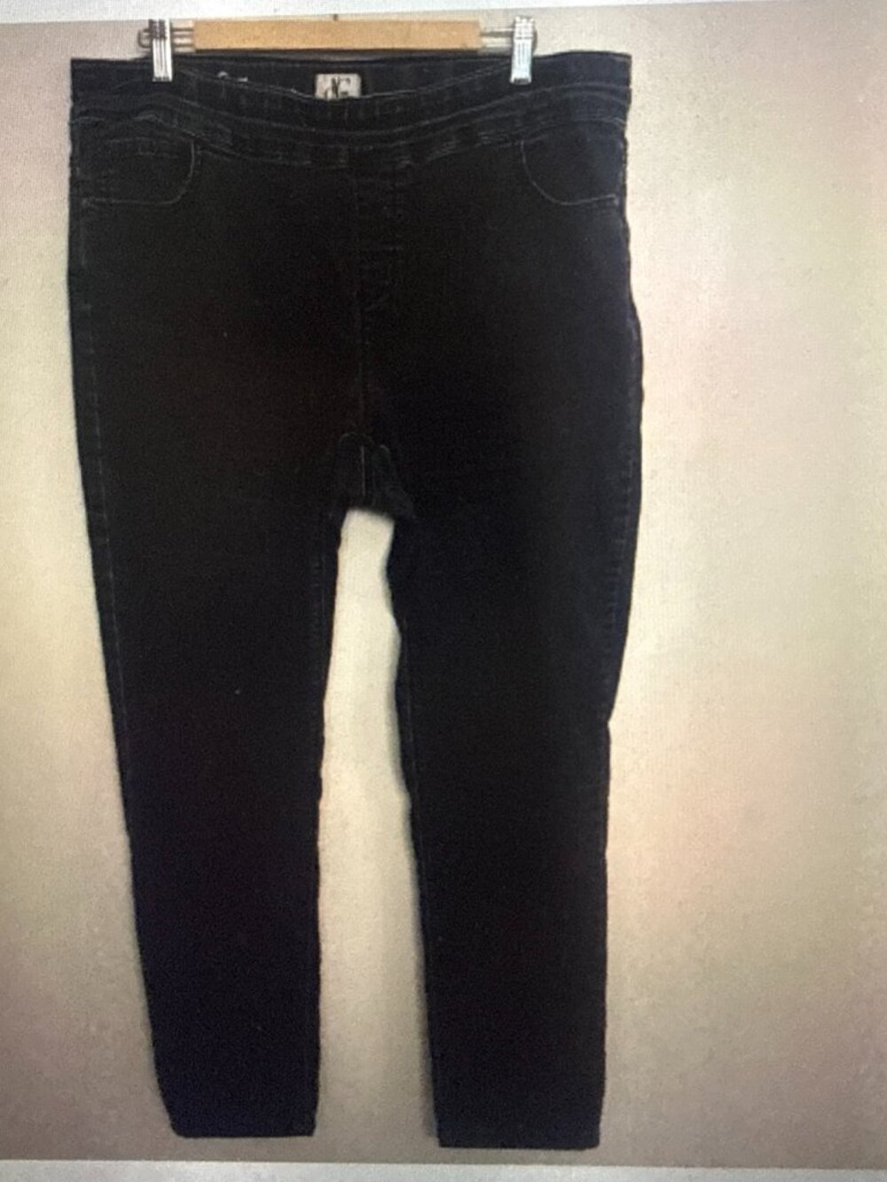d/C JEANS Women Pull on Straight Leg Blue Jeans Plus Size 18